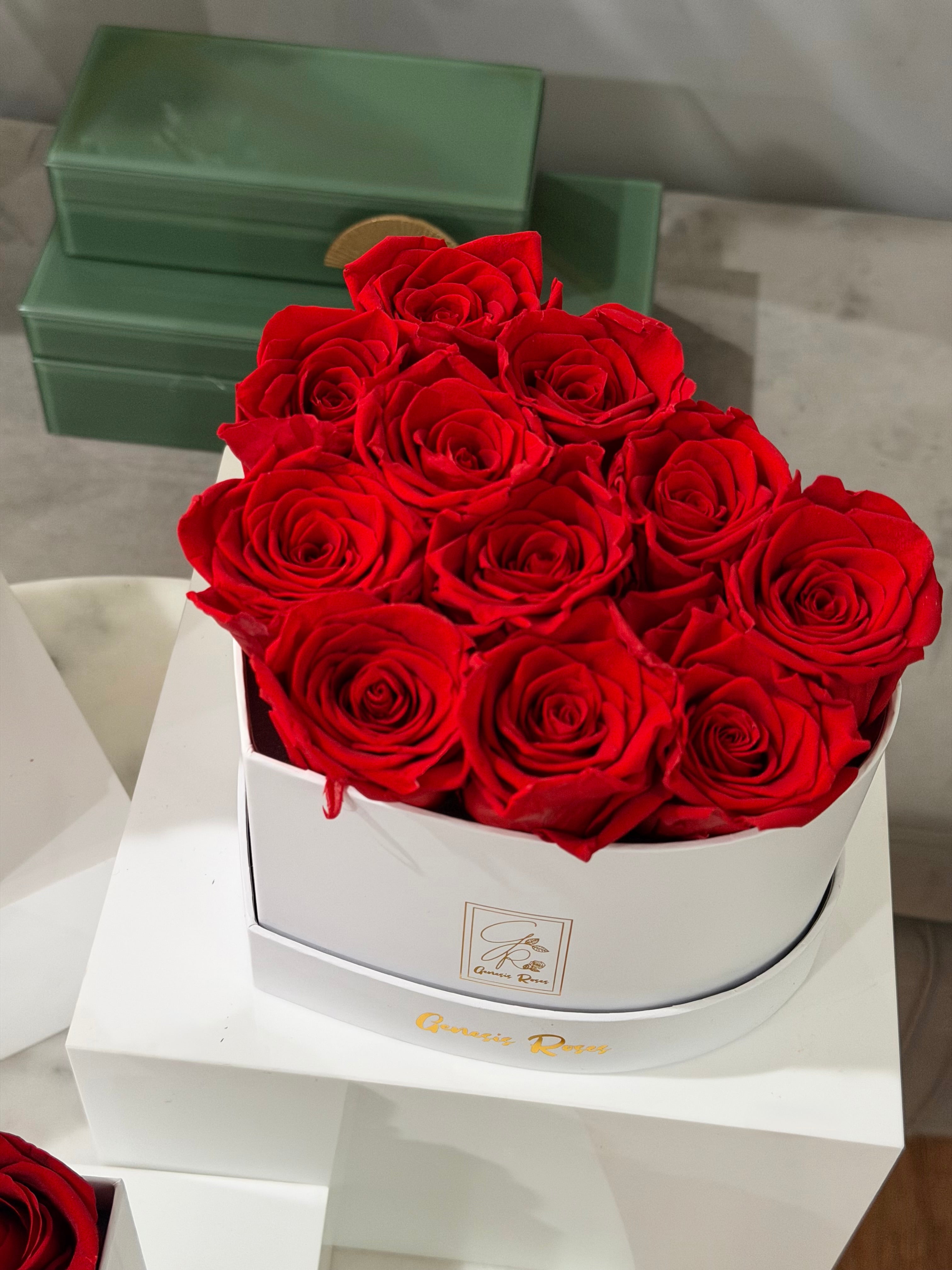 Heart Box Roses/Red/Black